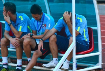 Thua đội bét bảng, HLV Graechen bào chữa thế nào?