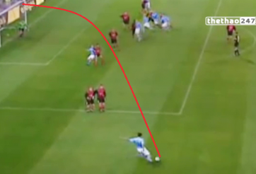 VIDEO: Cú sút phạt hình quả chuối không thể cản phá của danh thủ Hà Lan