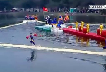VIDEO: Võ cổ truyền Việt Nam biểu diễn khinh công chạy trên mặt nước