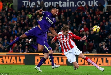 Video clip bàn thắng: Man City - Stoke City - Bám đuổi đến cùng