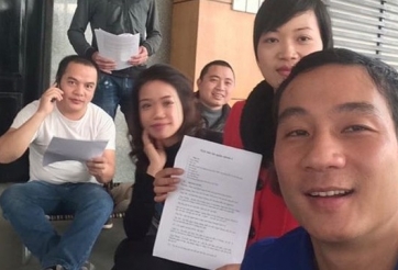 Quốc Vượng hào hứng khoe tiền thưởng Tết