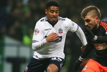 VIDEO: Hợp đồng cho mượn của M.U lập siêu phẩm nã đại bác trong trận ra mắt