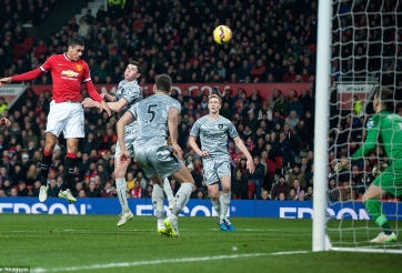 Video clip bàn thắng: Man United - Burley - Ngôi sao Smalling