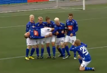 VIDEO: Những pha ăn mừng hài hước nhất năm 2014