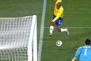 Video: Tổng hợp những bàn thắng khó tin ở góc hẹp