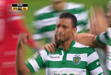 VIDEO: Nani òa khóc sau khi lập siêu phẩm của sự nghiệp