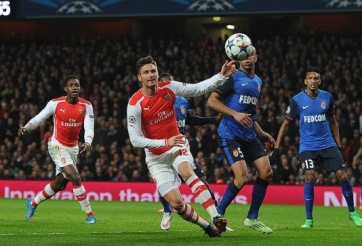 VIDEO: Những pha bỏ lỡ đáng tiếc của Olivier Giroud