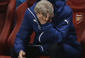 Arsene Wenger: Quá khứ ám ảnh, hiện tại ảm đạm