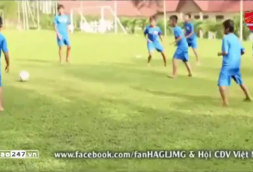 VIDEO: Xem các học viên HAGL JMG đá ma phong cách châu Âu