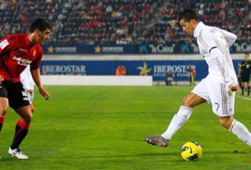 VIDEO: Học cách rê bóng bằng gót độc đáo của Cristiano Ronaldo