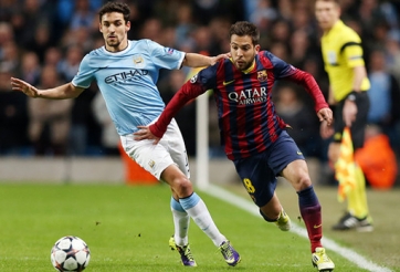 Cựu sao Man Utd chỉ Man City cách đánh bại Barca