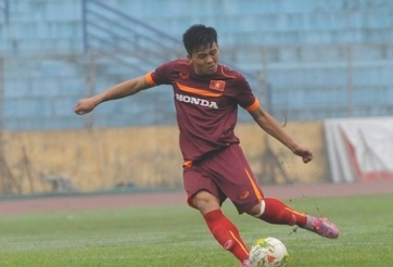 VIDEO: Mạnh Hùng sút phạt đẹp mắt mở tỷ số cho Olympic Việt Nam