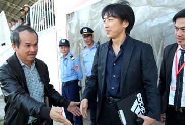 Bầu Đức chính thức lên tiếng việc mời HLV Miura về dẫn dắt HAGL