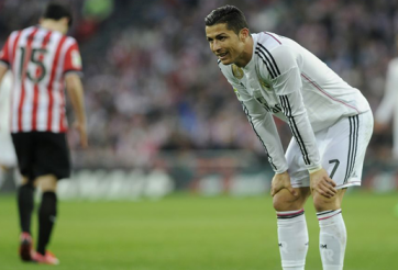 Bilbao 1-0 Real Madrid: Công cùn thủ kém