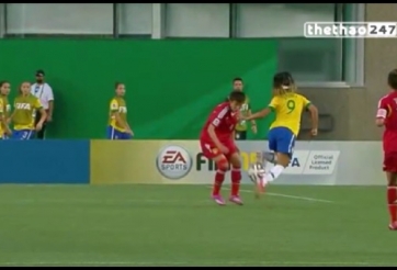 VIDEO: Pha gắp bóng siêu đỉnh của nữ cầu thủ Brazil