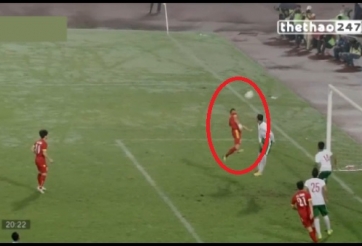 VIDEO: Pha bỏ lỡ không tưởng của Huy Toàn ở khoảng cách 3m (O.Việt Nam-O.Indo)