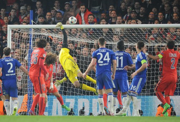 Terry và Cahill mắc sai lầm nghiêm trọng ở bàn thua thứ 2 của Chelsea