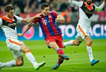 Video clip bàn thắng: Bayern 7-0 Shakhtar (Vòng 1/8 Champions League)