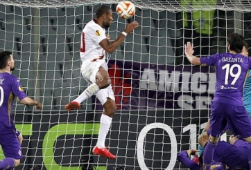 Video clip bàn thắng: Fiorentina 1-1 Roma (Vòng 1/8 Europa League)