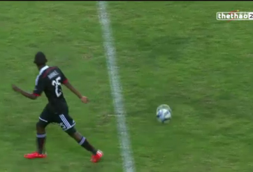 VIDEO: Pha bóng chứng minh ảo thuật trong bóng đá là có thật