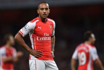 VIDEO: Những pha bỏ lỡ đáng tiếc của Walcott trước West Ham