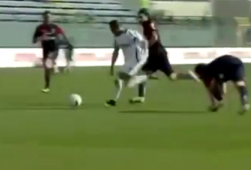 VIDEO: Pha solo ghi bàn điên rồ từ sân nhà của Sanchez