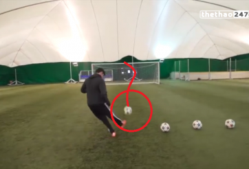 VIDEO: Diego Costa luyện sút bóng trúng xà ngang