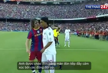 VIDEO: Những hình ảnh khó tin của Ronaldinho khi đối đầu Barcelona