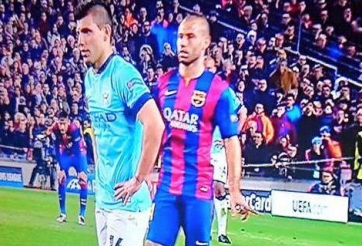 Aguero sút hỏng 11m vì Mascherano 'chỉ điểm'