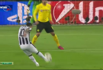 VIDEO: Pha nã đại bác tuyệt đẹp của Carlos Tevez vào lưới Dortmund