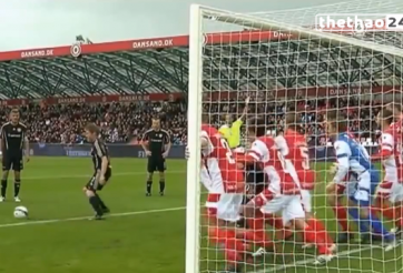 VIDEO: Cú sút đưa bóng tìm thiên nga từ khoảng cách 6m