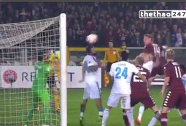 VIDEO: Pha cứu thua ngoạn mục của thủ thành người Nga