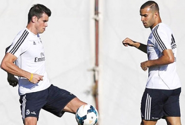 Jese và Bale bị fan tấn công sau trận thua Barca