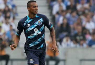 Từ chối Real, Danilo chỉ muốn đến Man Utd