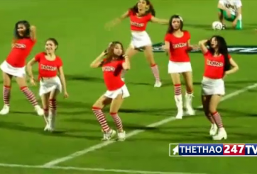 VIDEO: Màn cổ động nóng bỏng của các chân dài tại giải VĐQG Thái Lan