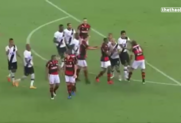 VIDEO: Ẩu đả kinh hoàng trọng tài rút 4 chiếc thẻ đỏ cùng lúc