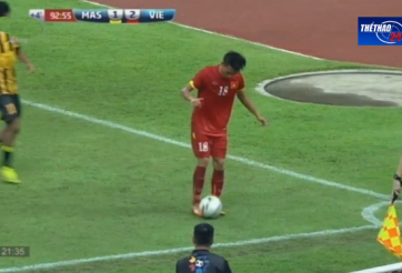 VIDEO: Tình huống câu giờ 'ngẫu hứng' của Ngọc Thắng vs U23 Malaysia