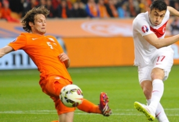 Video clip bàn thắng: Hà Lan 1-1 Thổ Nhĩ Kỳ - Người hùng Huntelaar