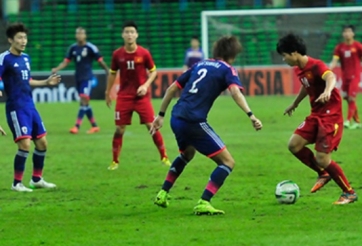 VIDEO: Pha bóng Công Phượng biến hậu vệ U23 Nhật Bản thành gã hề