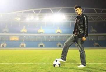 VIDEO: 'Bóng đá' MV mới về môn thể thao vua của Tạ Quang Thắng