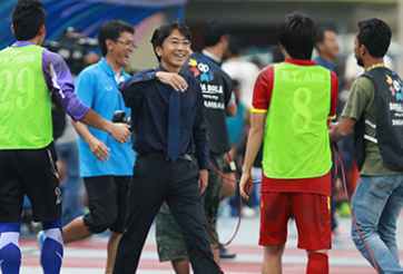 HLV Miura nói về viễn cảnh gắn bó với bóng đá Việt Nam