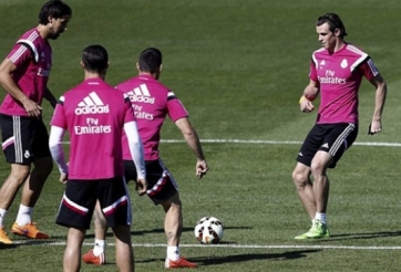 VIDEO: Dàn sao Real phô diễn kỹ thuật với màn đá ma 1 chạm