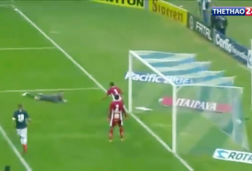 VIDEO: Tình huống phản lưới nhà thảm họa nhất của năm