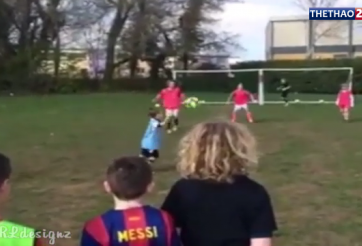 VIDEO: Chiêm ngưỡng bàn thắng sút xa ngoạn mục của cầu thủ nhí