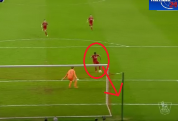 VIDEO: Sterling bỏ lỡ cơ hộ ngon ăn khi đối mặt thủ môn Tim Krul