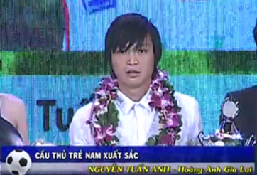 VIDEO: Phát biểu của Tuấn Anh khi đoạt giải cầu thủ trẻ xuất sắc