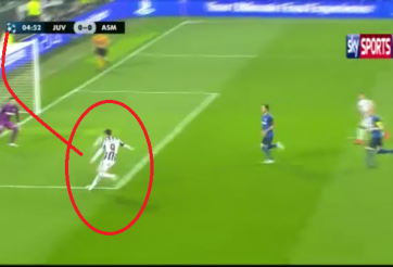 VIDEO: Sao Juventus bỏ lỡ đáng tiếc ở khoảng cách 5m