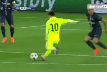VIDEO: Cột dọc từ chối siêu phẩm cứa lòng của Messi