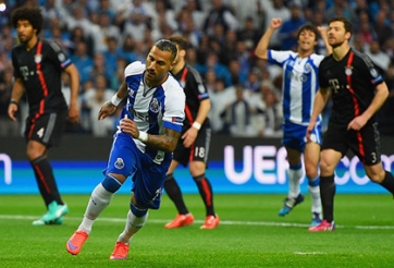 Bayern thua sốc, Pep tâm phục khẩu phục Porto
