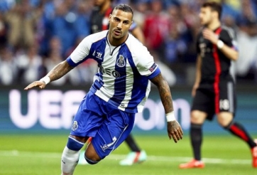Porto 3-1 Bayern Munich: Quaresma rực sáng